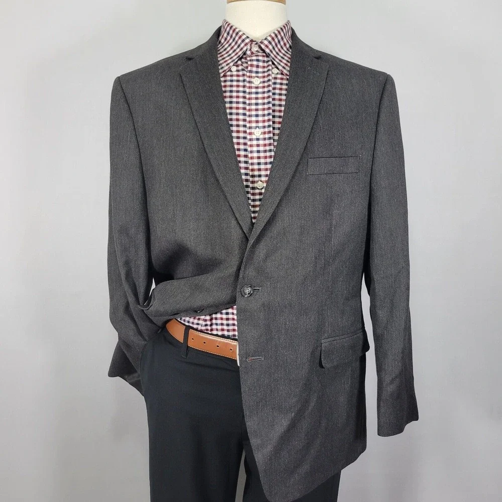 Van Heusen Men's‎ Sport Coat Blazer Two Button Charcoal Gray Poly Viscose 46R